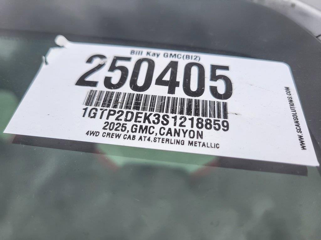 2025 GMC CANYON - Image 16