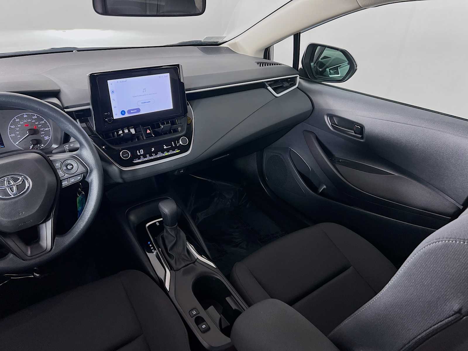 2024 Toyota Corolla LE photo 22