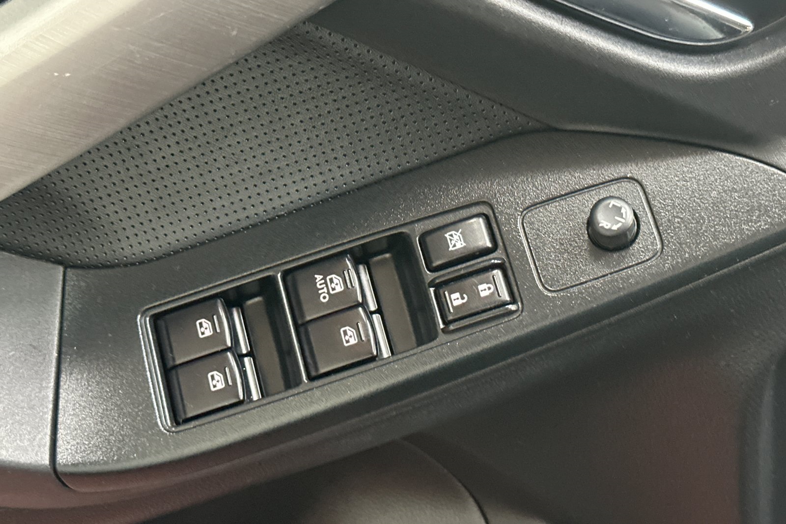 2015 Subaru Forester 2.0XT Premium photo 12