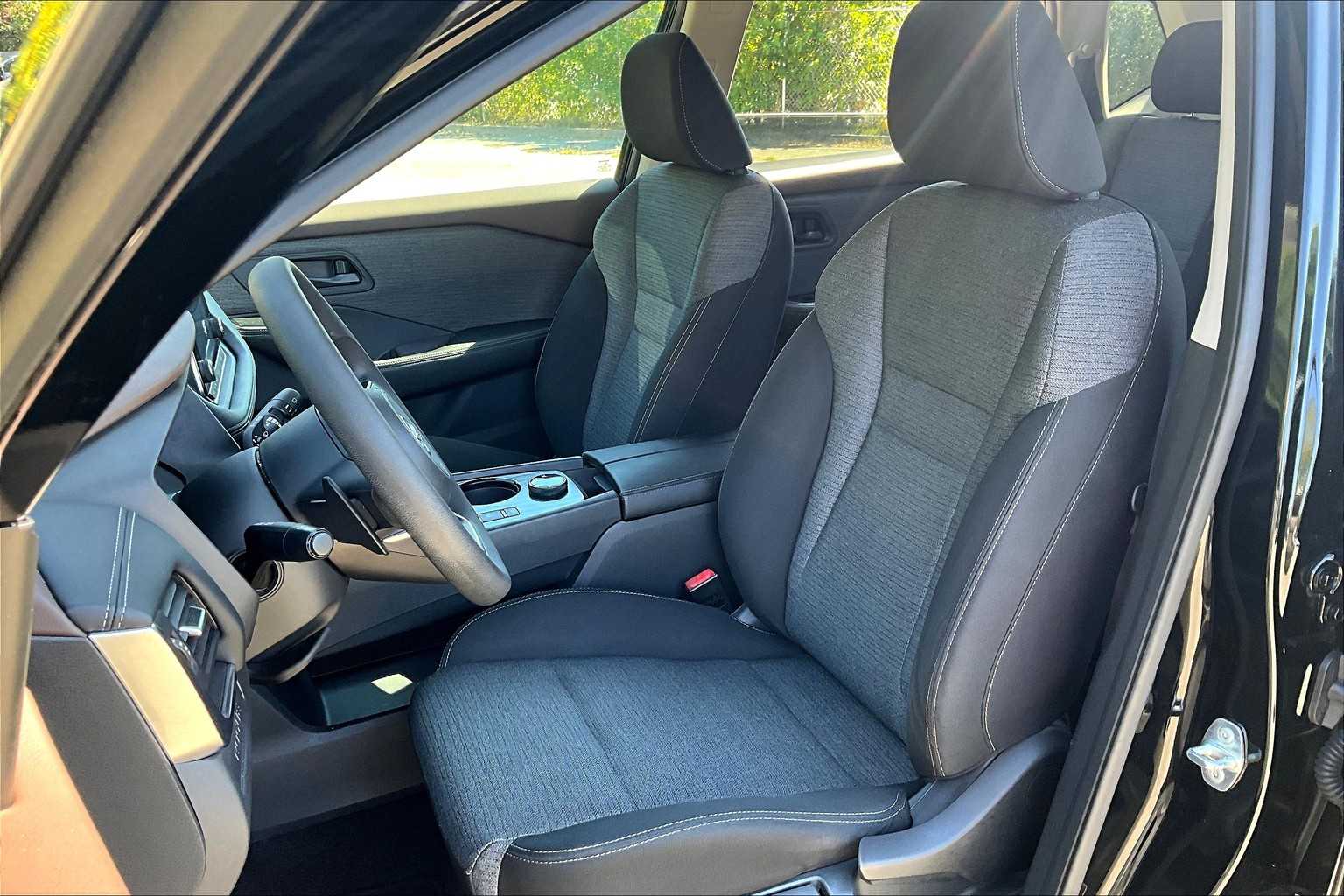 2021 Nissan Rogue S AWD photo 6