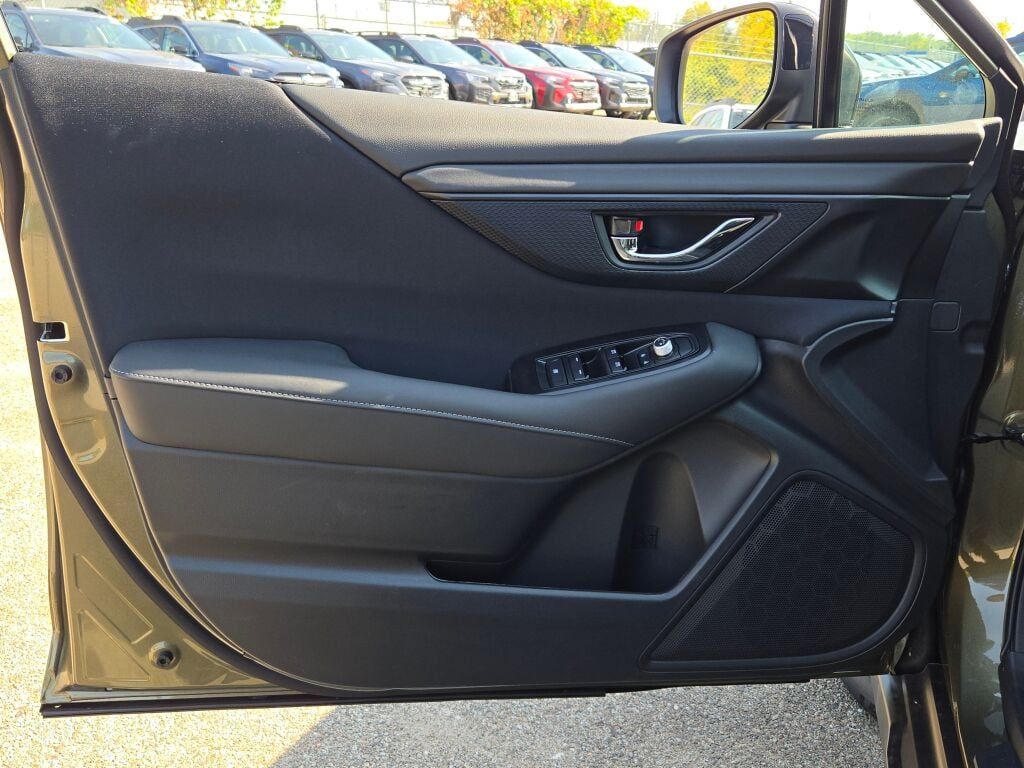 2025 Subaru Outback Premium photo 13