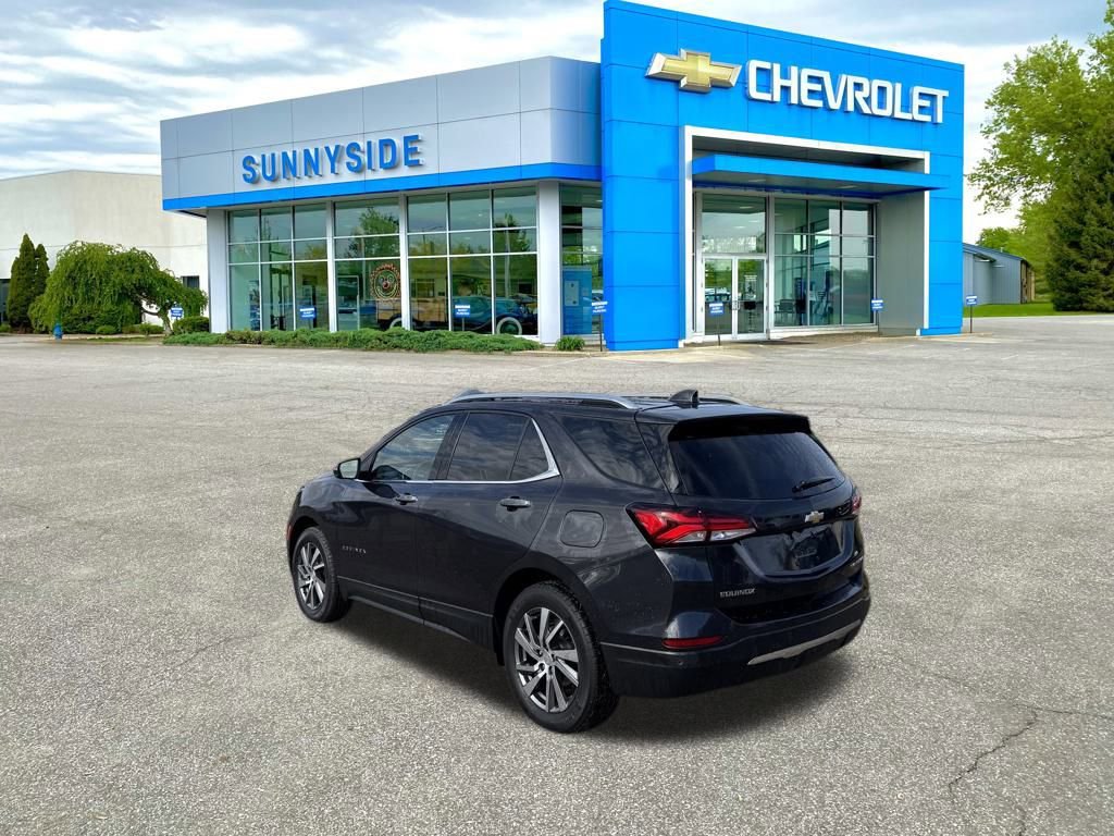 2022 Chevrolet Equinox Premier photo 2