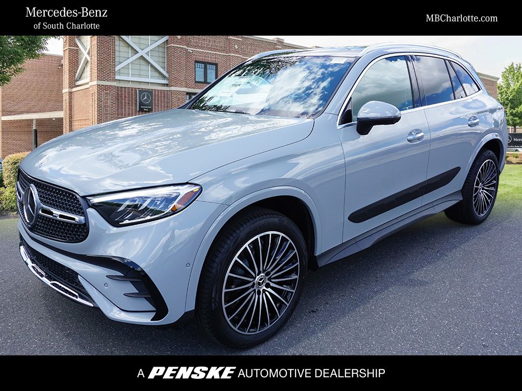 2025 Mercedes-Benz GLC Base's photo