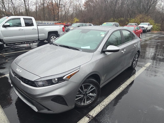 2024 Kia Forte LXS photo 4