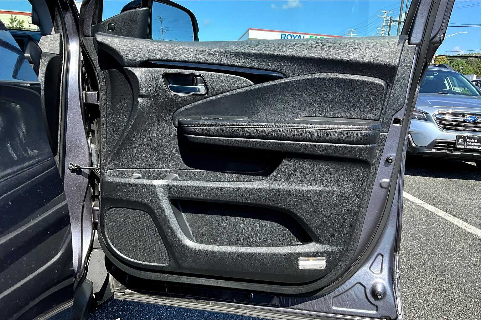 2021 Honda Pilot Touring photo 20