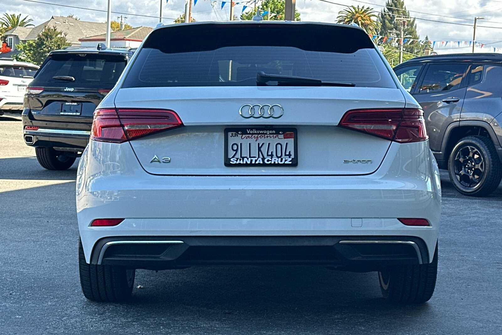 2017 Audi A3 E-tron Premium photo 3