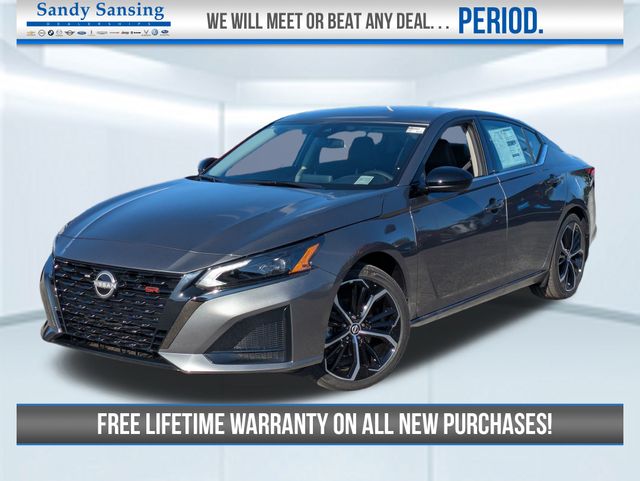 2025 Nissan Altima SR's photo