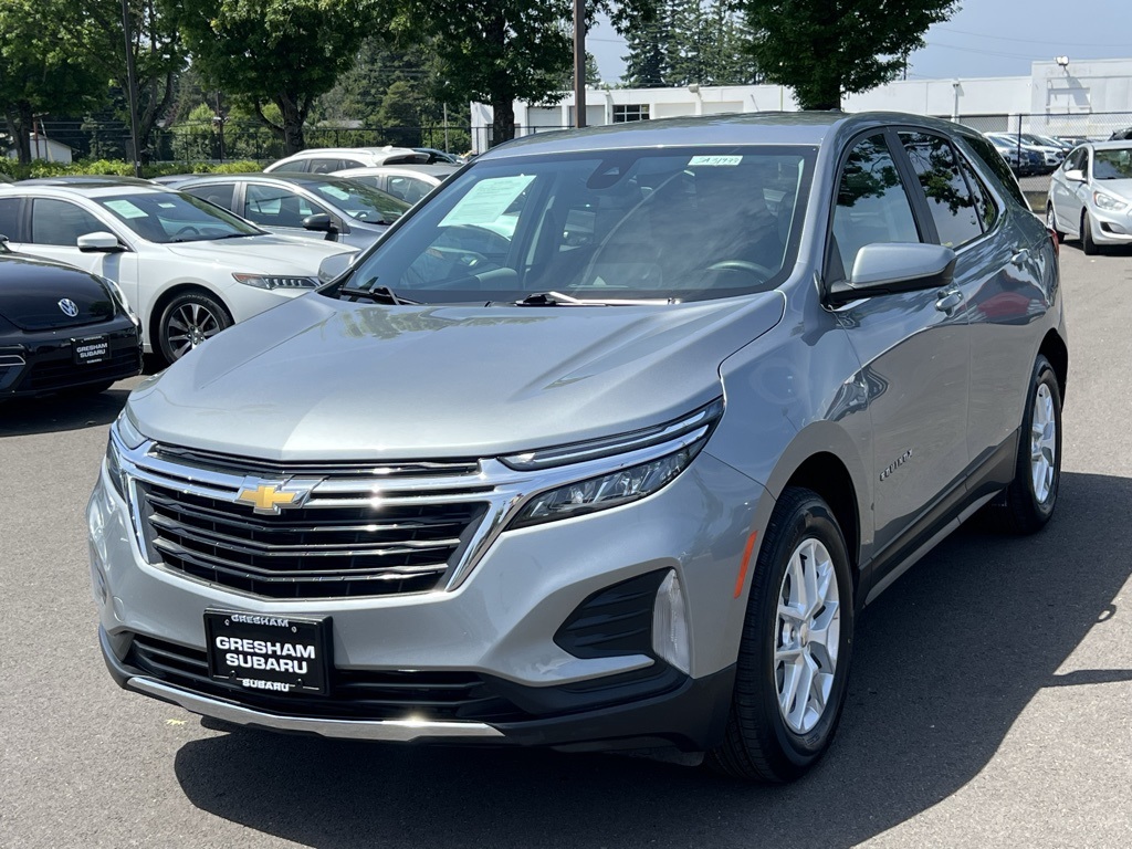2023 Chevrolet Equinox LT photo 2