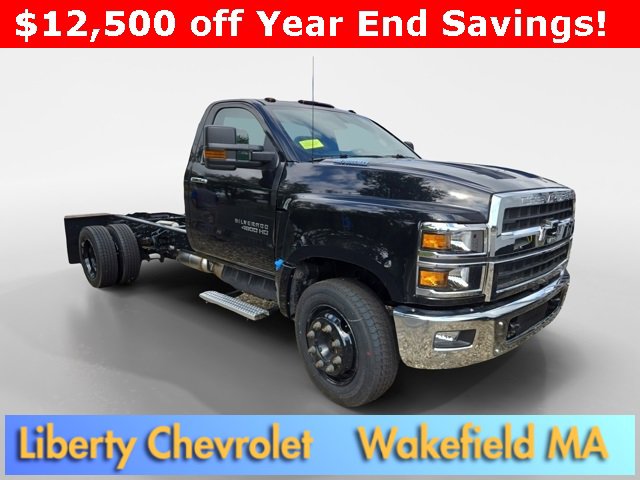 2024 Chevrolet Silverado 4500 Medium Duty Chassis Cab Work Truck's photo