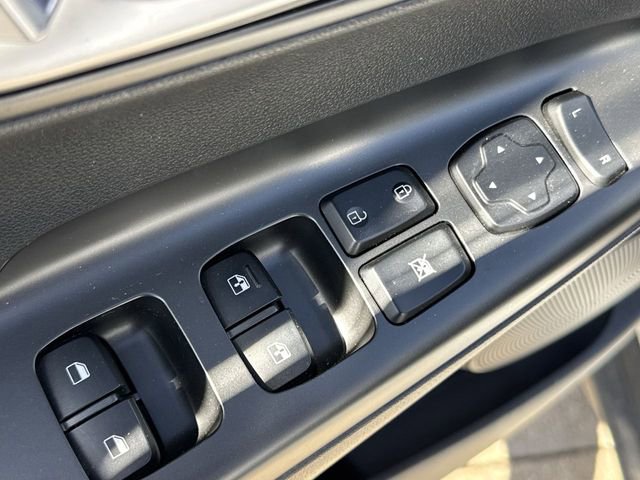2023 Hyundai Kona SEL photo 21