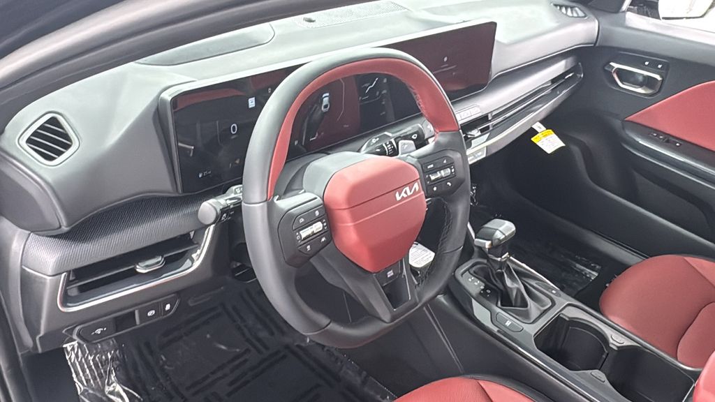 2025 Kia K4 GT-Line photo 31