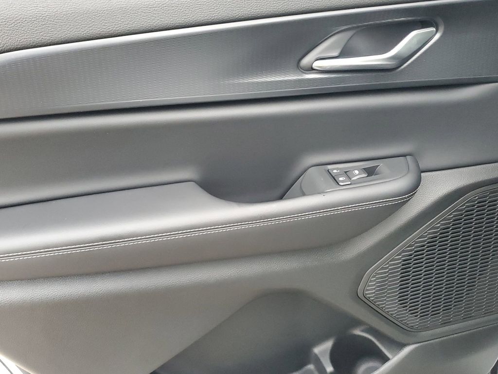 2025 Jeep Grand Cherokee Laredo Altitude photo 37