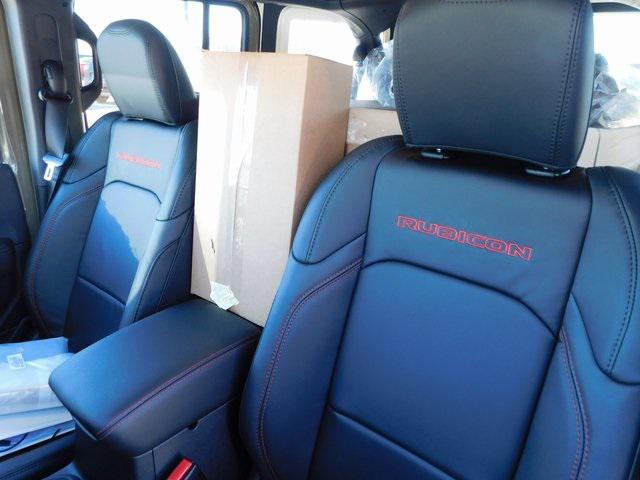 2025 Jeep Wrangler Rubicon X photo 14