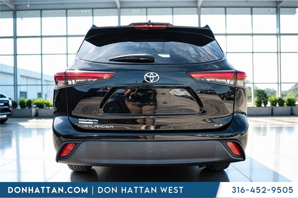2022 Toyota Highlander XLE photo 32