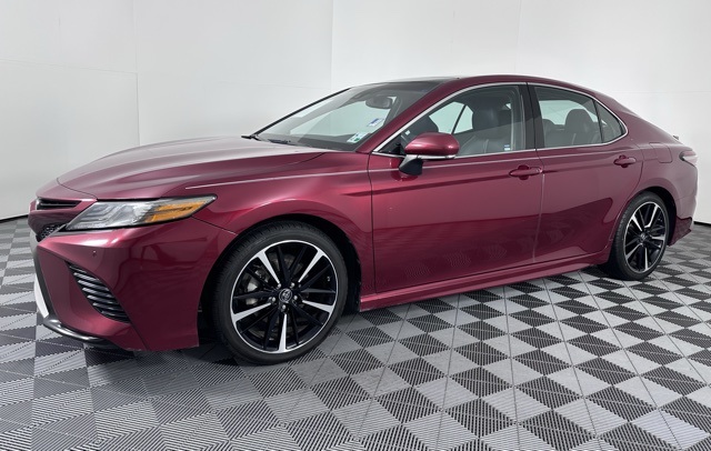 2018 Toyota Camry XSE photo 3