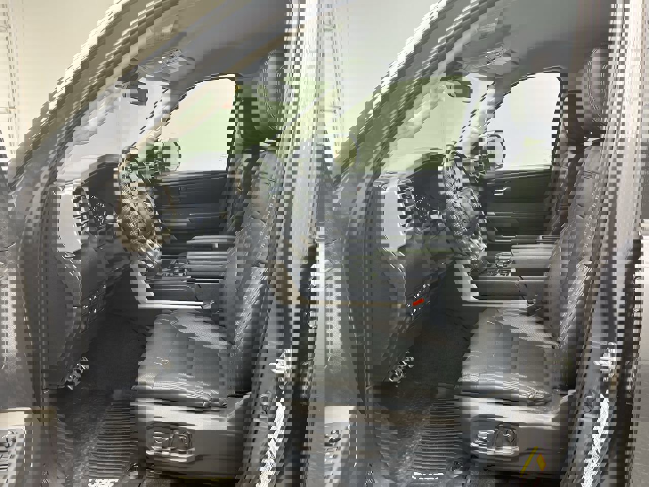 2022 Toyota Tundra SR5 Double Cab photo 3