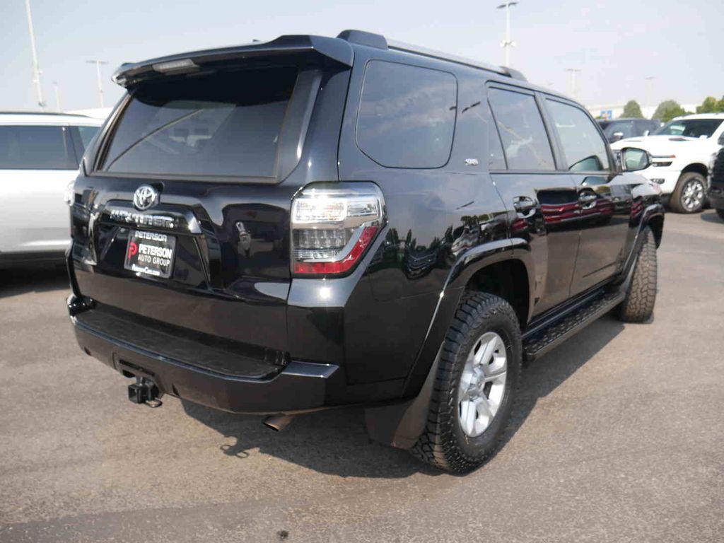 2024 Toyota 4Runner SR5 Premium photo 17