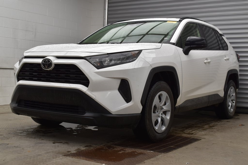 2020 Toyota RAV4 LE