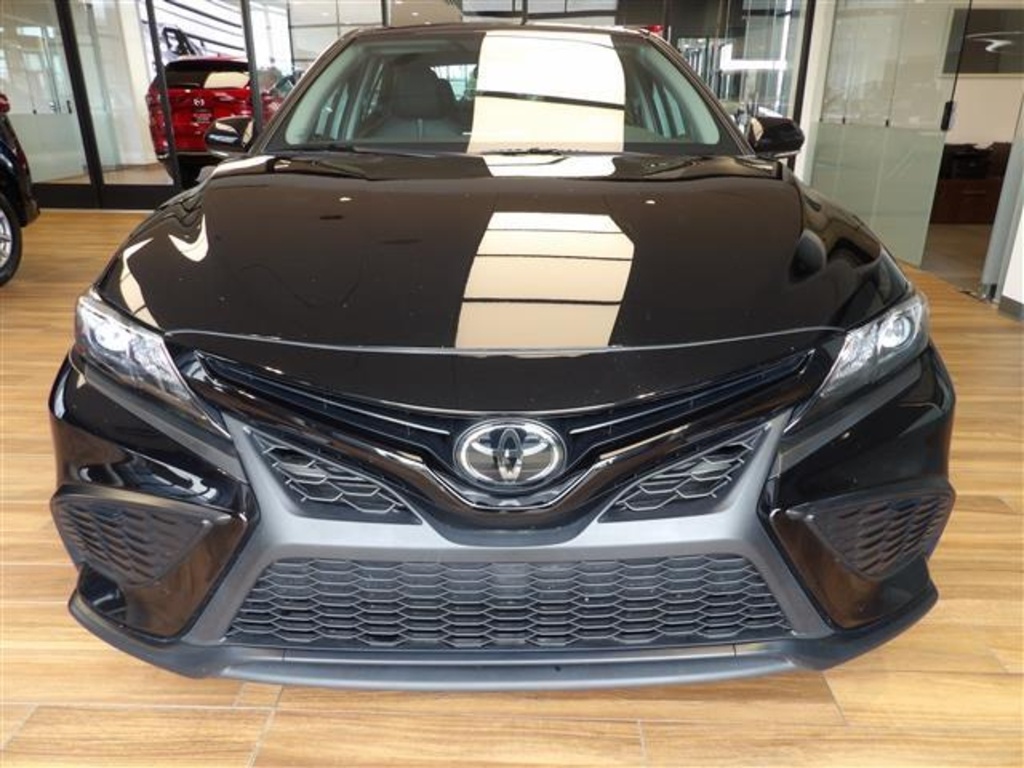 2023 Toyota Camry SE photo 2