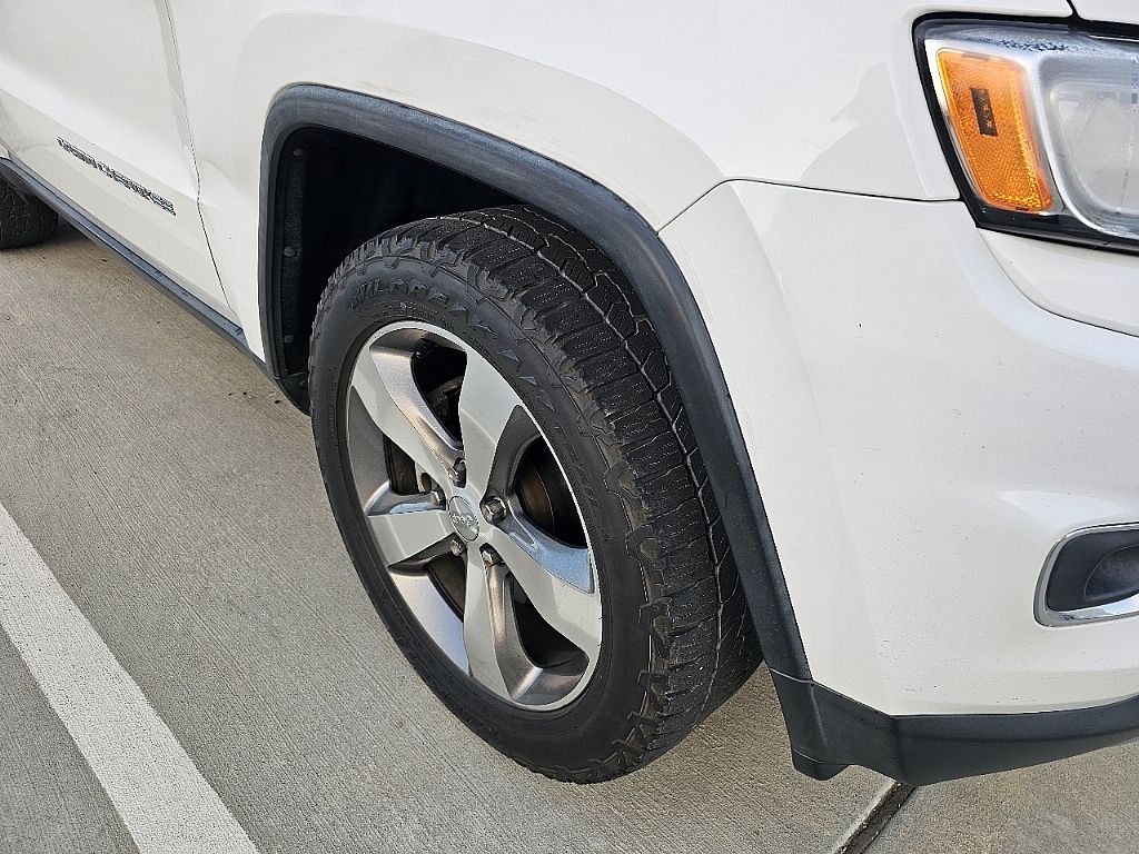 2015 Jeep Grand Cherokee Limited photo 4