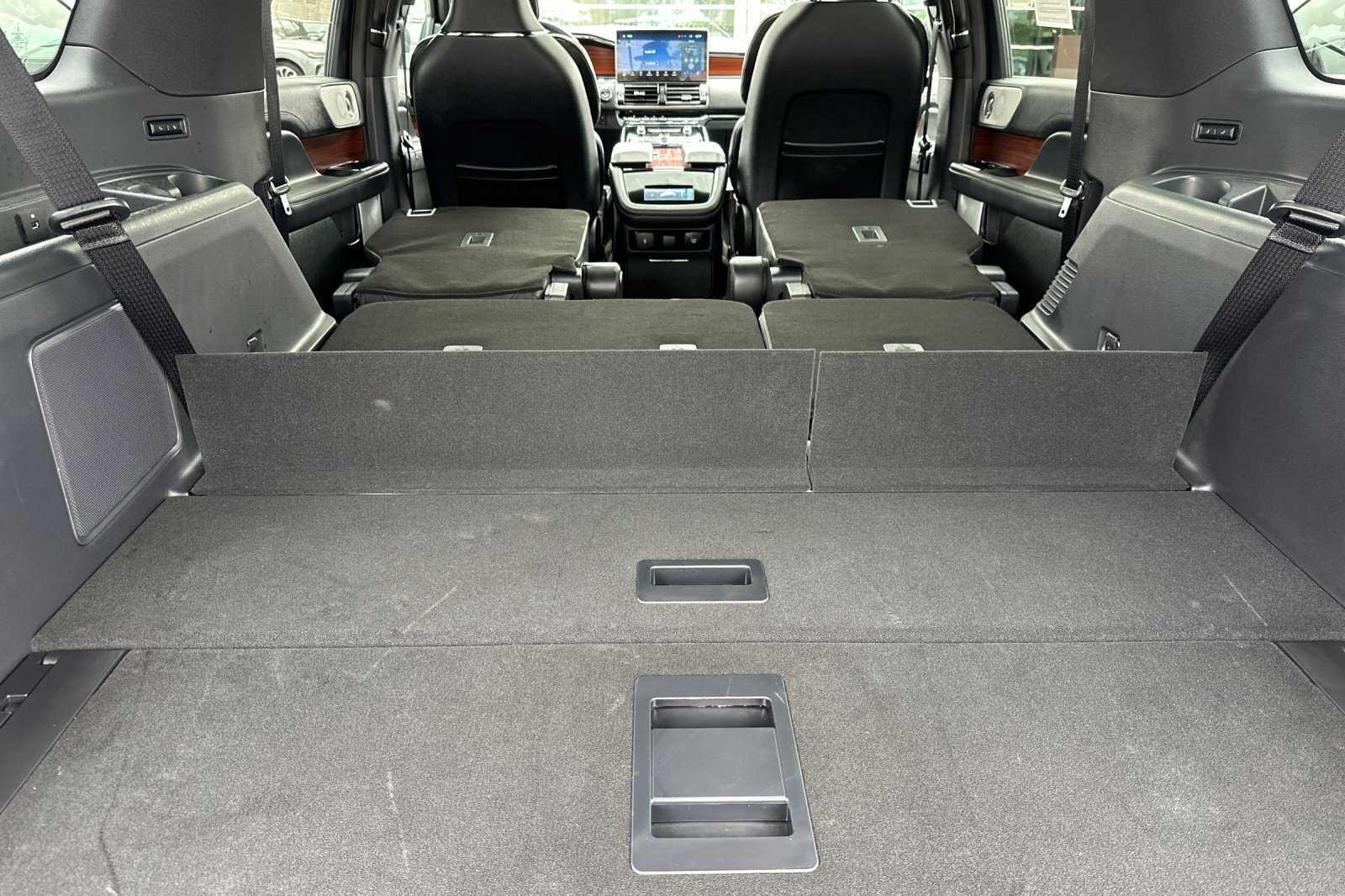 2024 Lincoln Navigator L Reserve photo 16