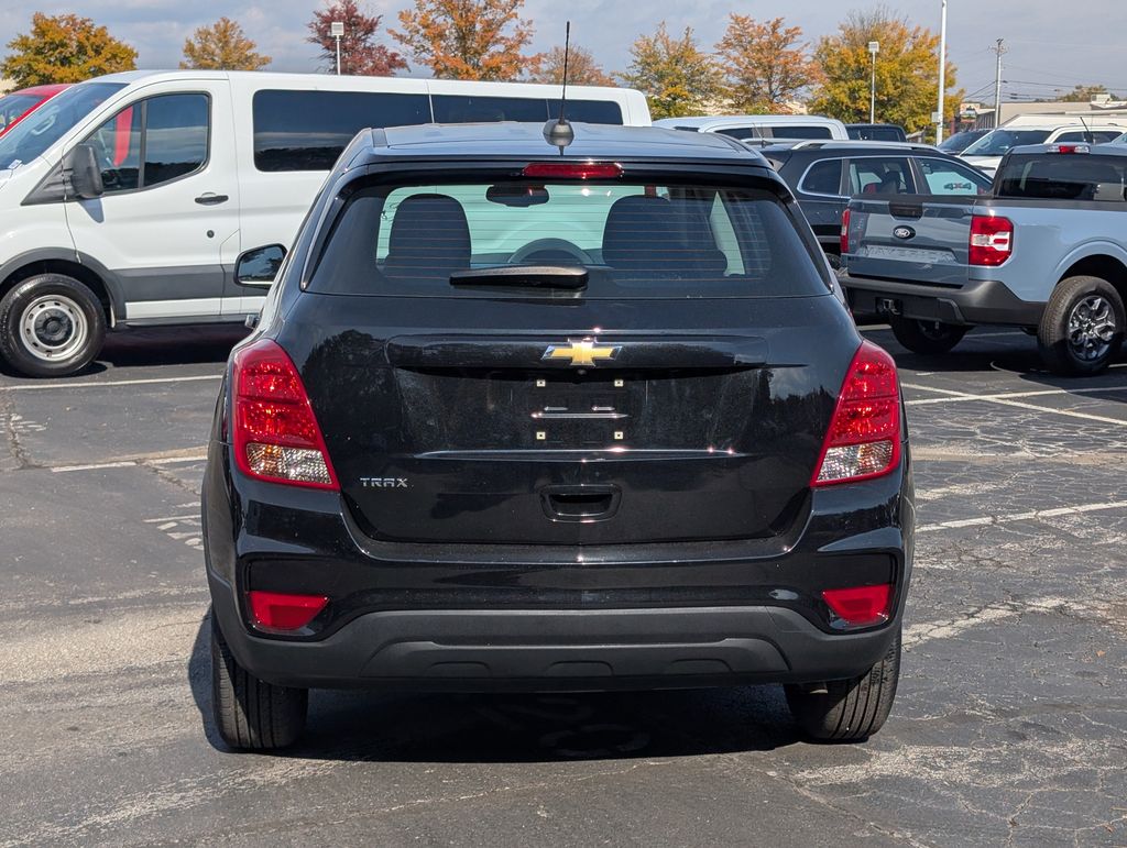 2020 Chevrolet Trax LS photo 2