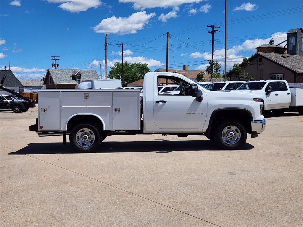 2024 Chevrolet Silverado 2500HD photo 3