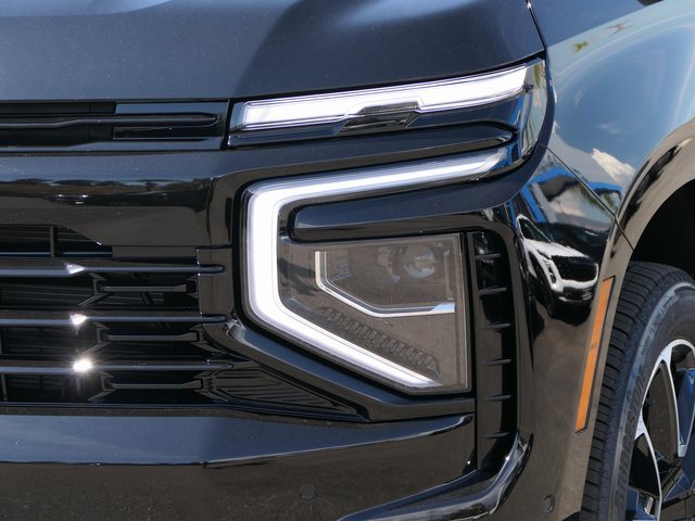 2026 Chevrolet Suburban RST photo 9