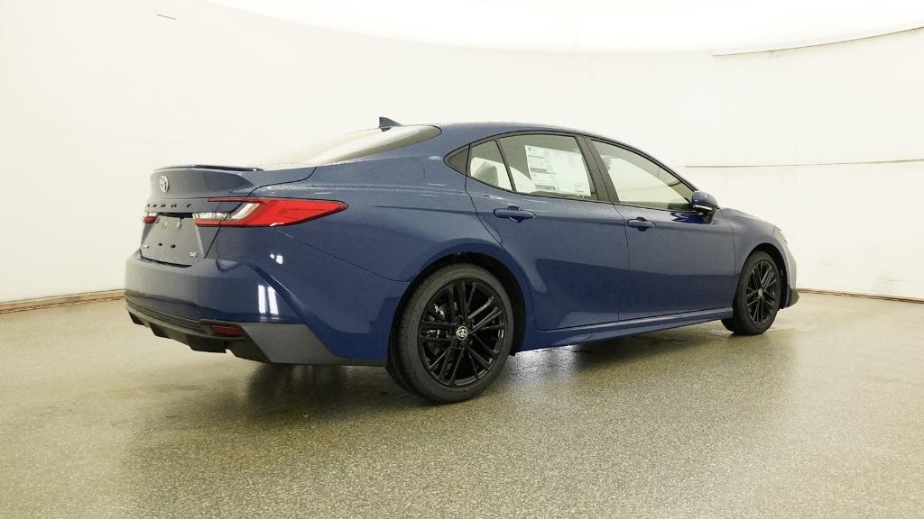 2025 Toyota Camry SE photo 21