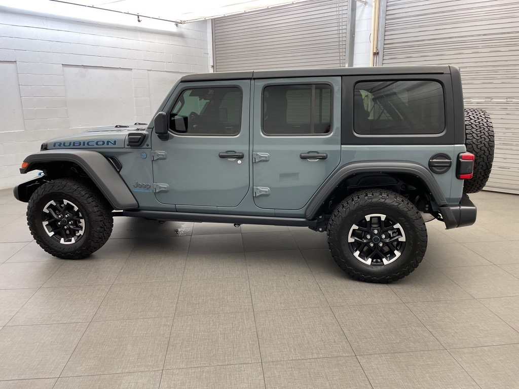 2024 Jeep Wrangler Rubicon 4xe photo 6