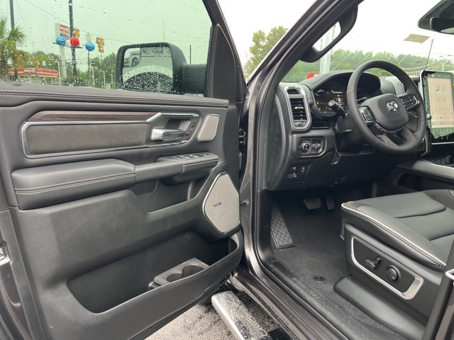 2026 Ram 1500 Laramie photo 3