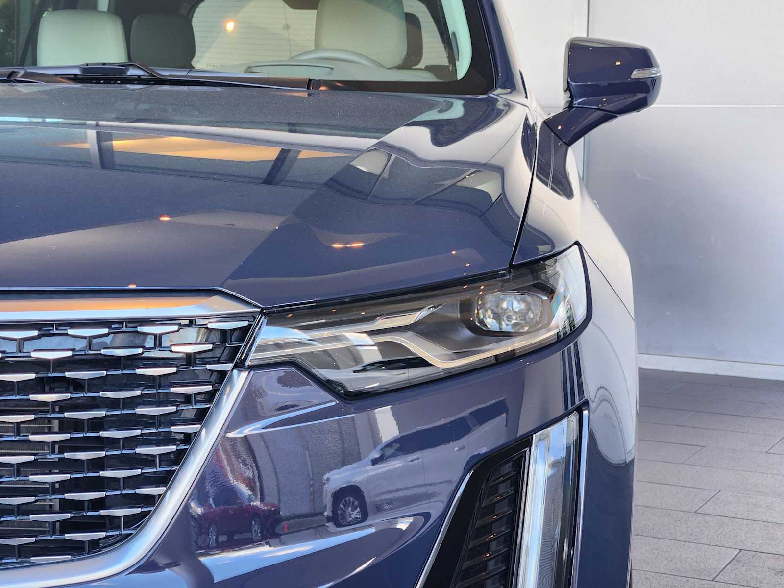 2025 Cadillac XT6 Premium Luxury photo 6
