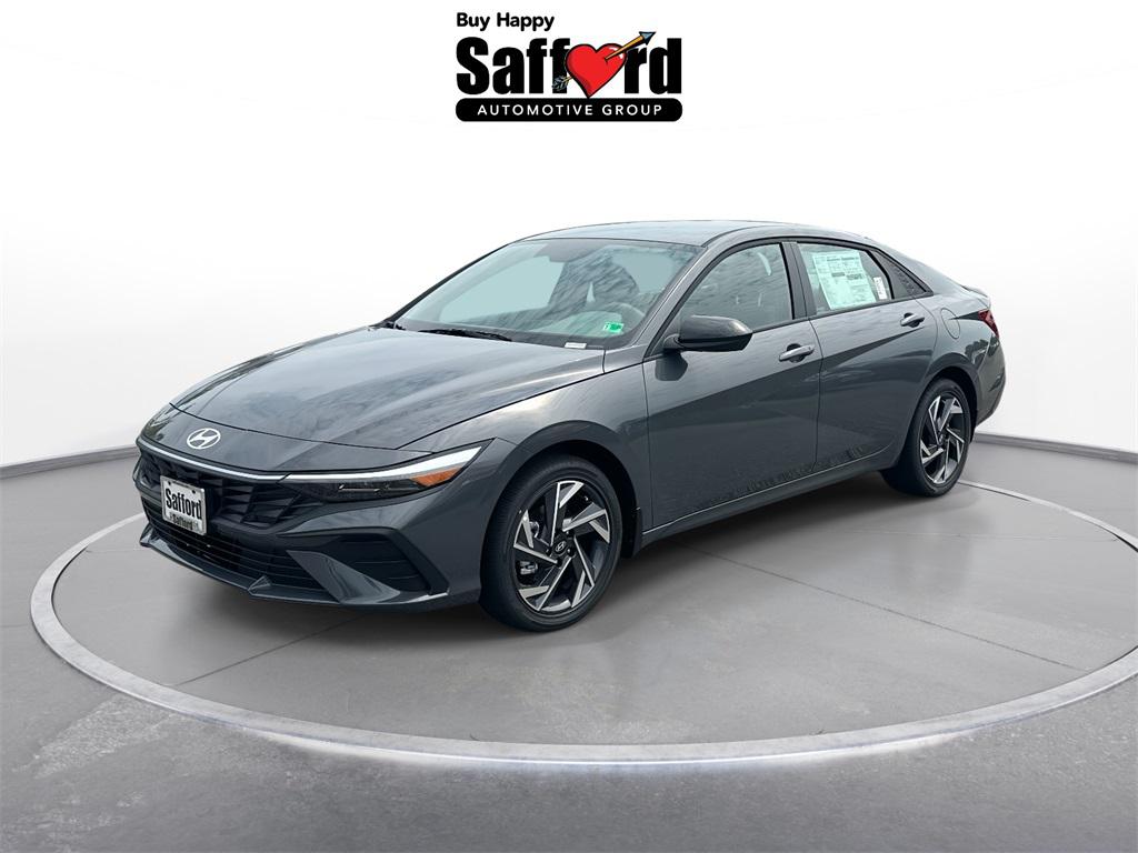 2025 Hyundai Elantra Base's photo
