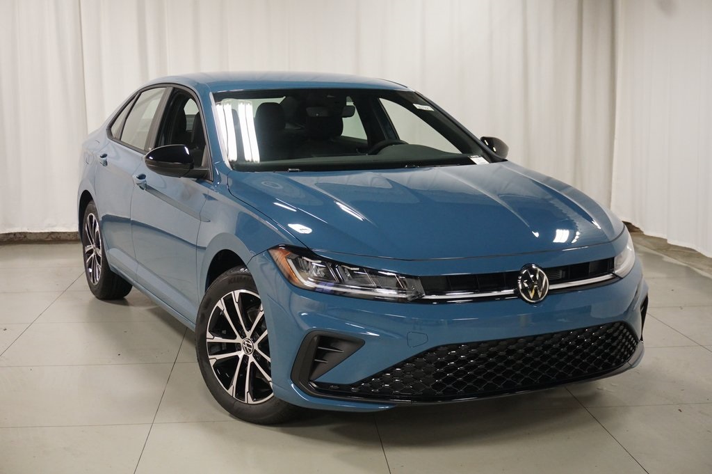 2025 Volkswagen Jetta 1.5T Sport photo 3