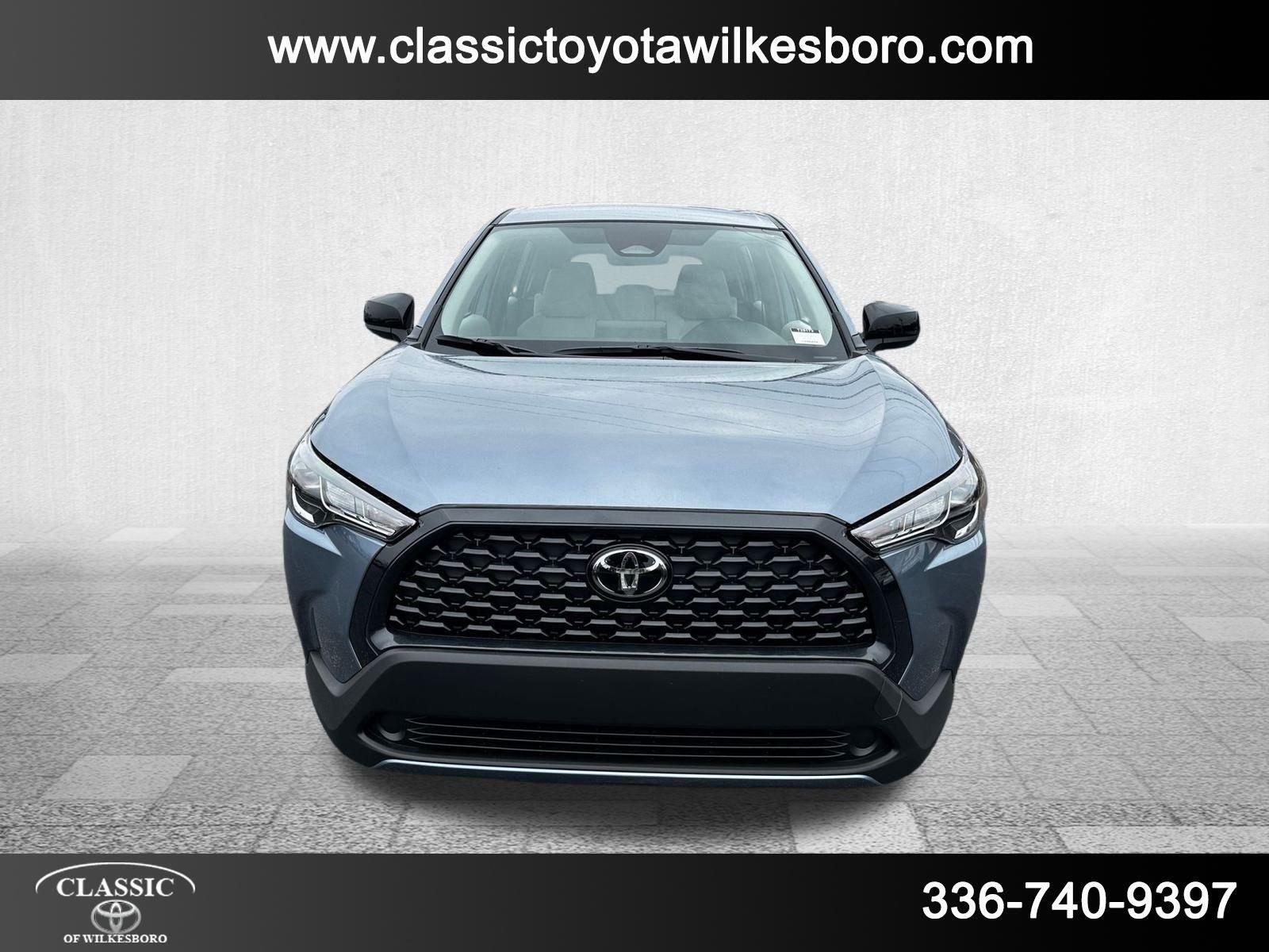 2025 Toyota Corolla Cross L photo 2
