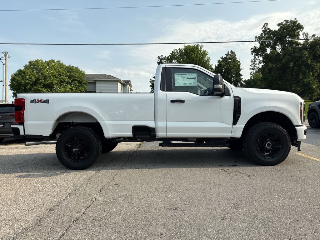 2025 Ford F-350 XL photo 4