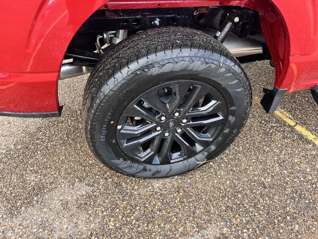 2025 Ford F-150 Lariat photo 9