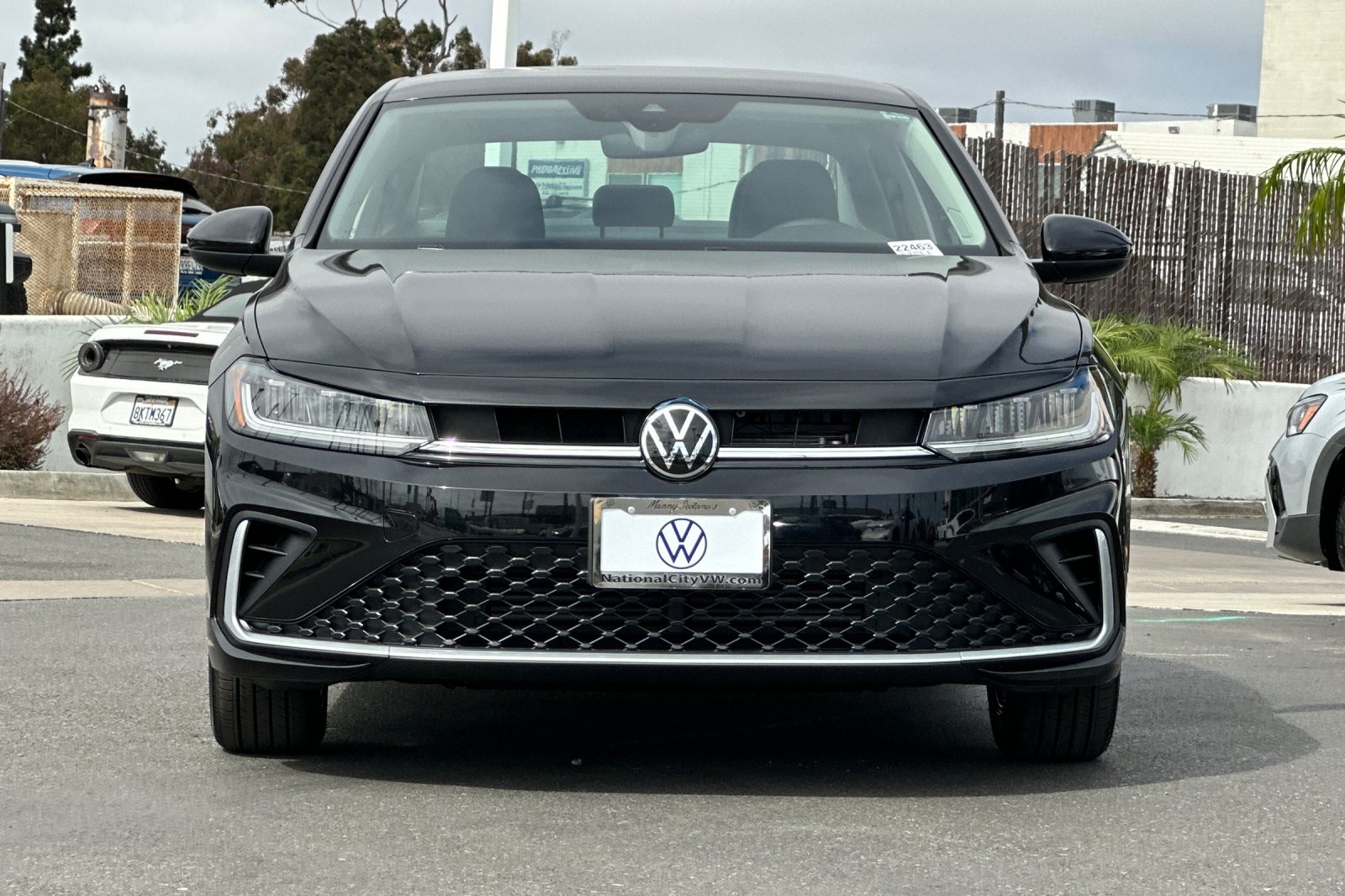 2025 Volkswagen Jetta 1.5T SE photo 3