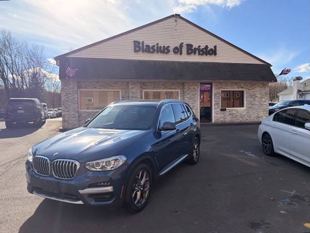 2021 BMW X3 30e's photo