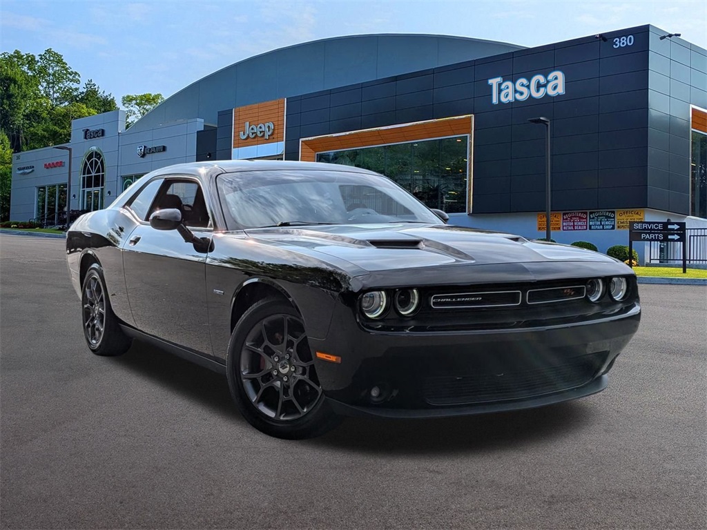 2015 Dodge Challenger R/T's photo