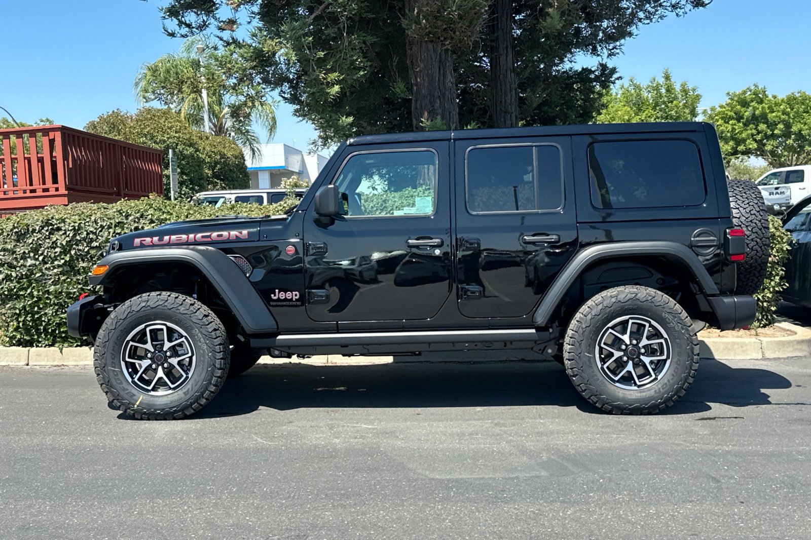 2025 Jeep Wrangler Rubicon photo 7