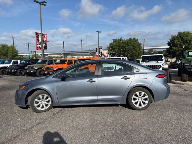 2024 Toyota Corolla LE photo 13