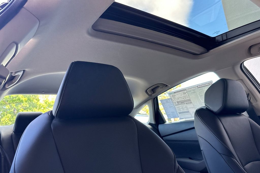 2025 Honda Accord Hybrid EX-L photo 18