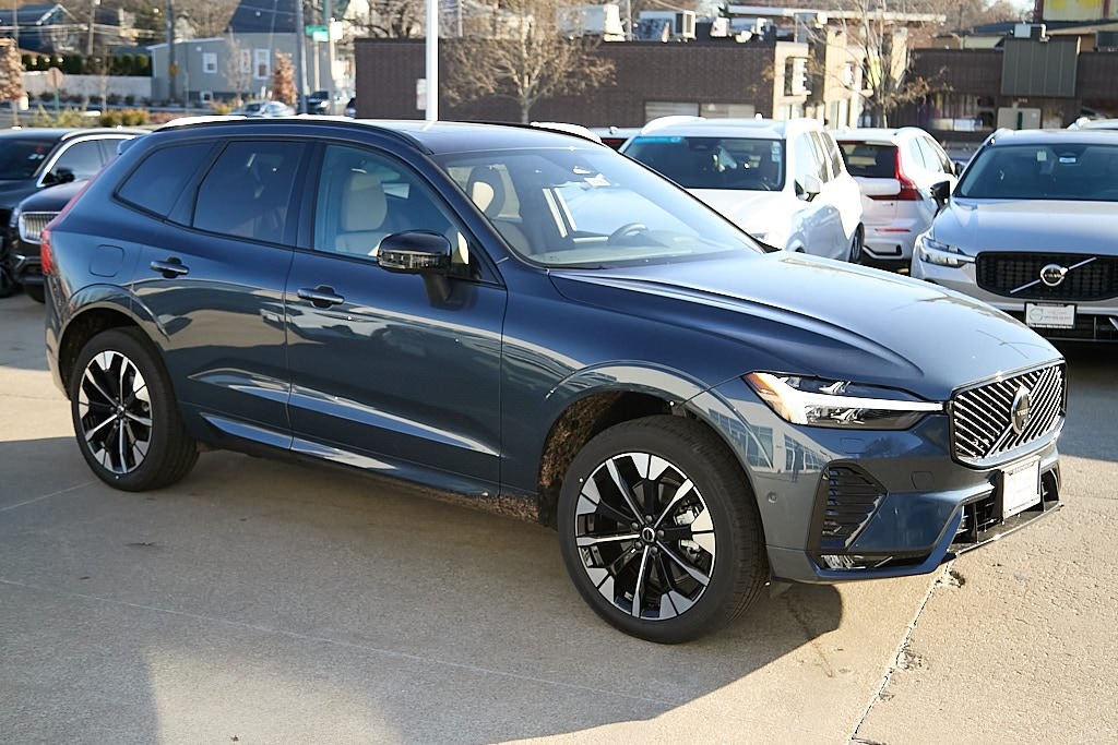 2026 VOLVO XC60 - Image 3