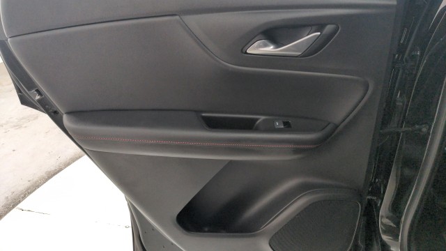 Used 2024 MOSAIC BLACK Chevrolet RS image 27