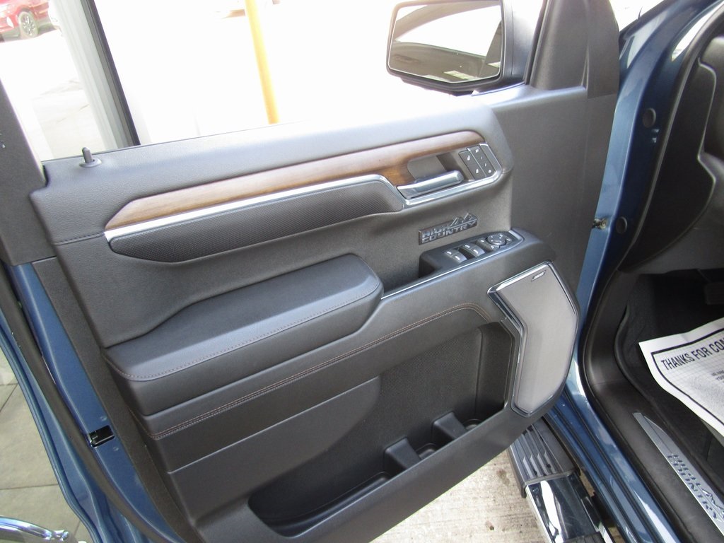 2024 Chevrolet Silverado 1500 High Country photo 10