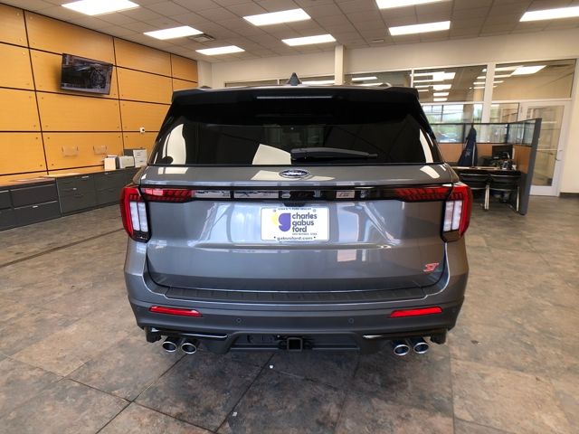 2025 Ford Explorer ST photo 7