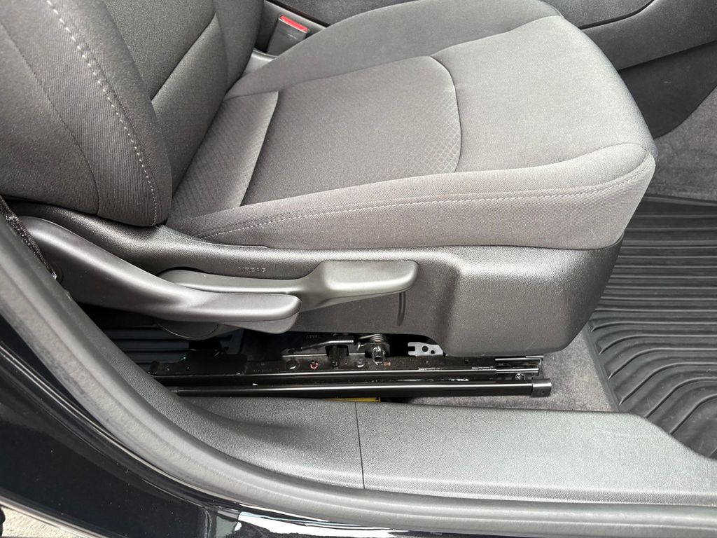 2020 Chevrolet Malibu LS photo 22