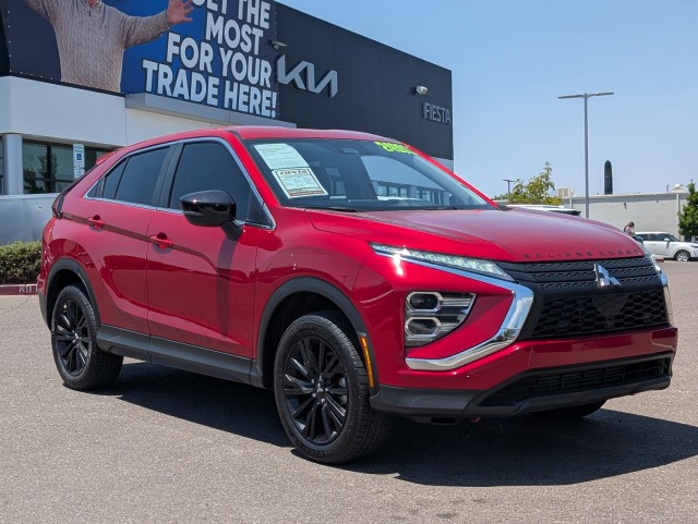 Used 2023 RED Mitsubishi LE image 1