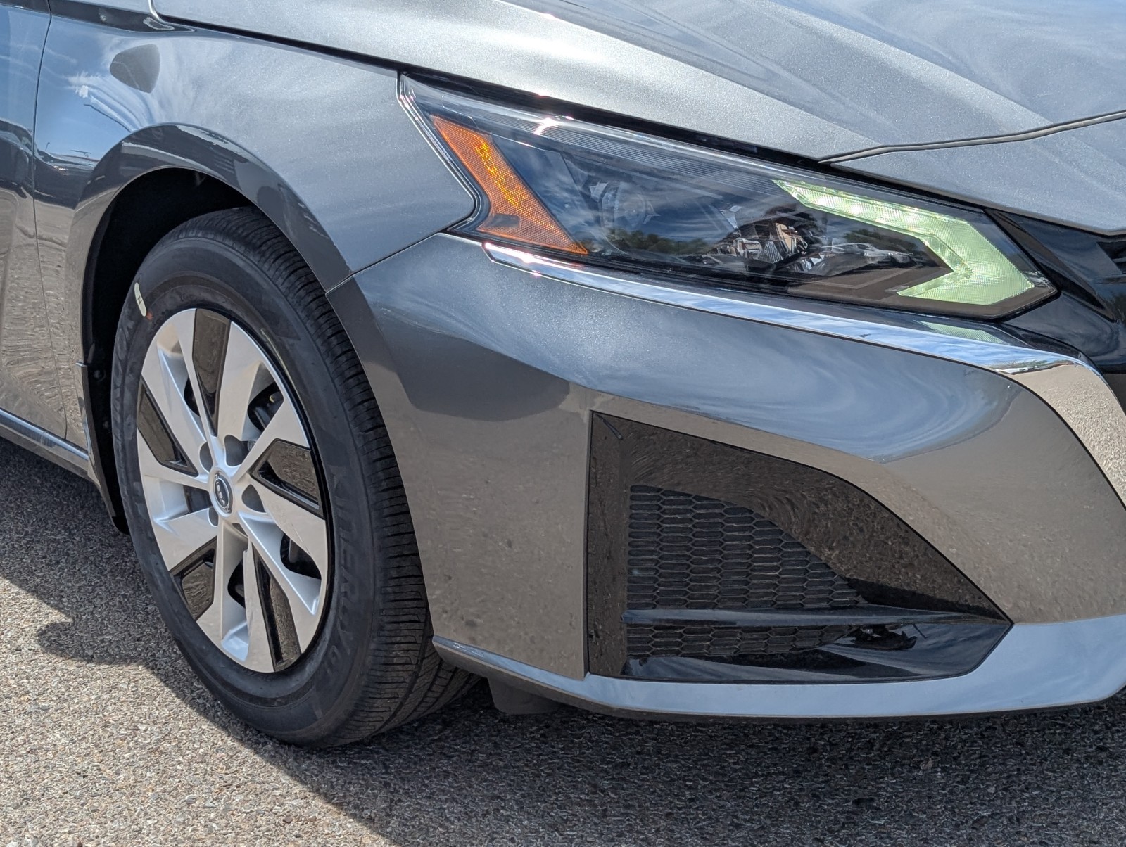 New 2025 GUN METALL Nissan S image 2